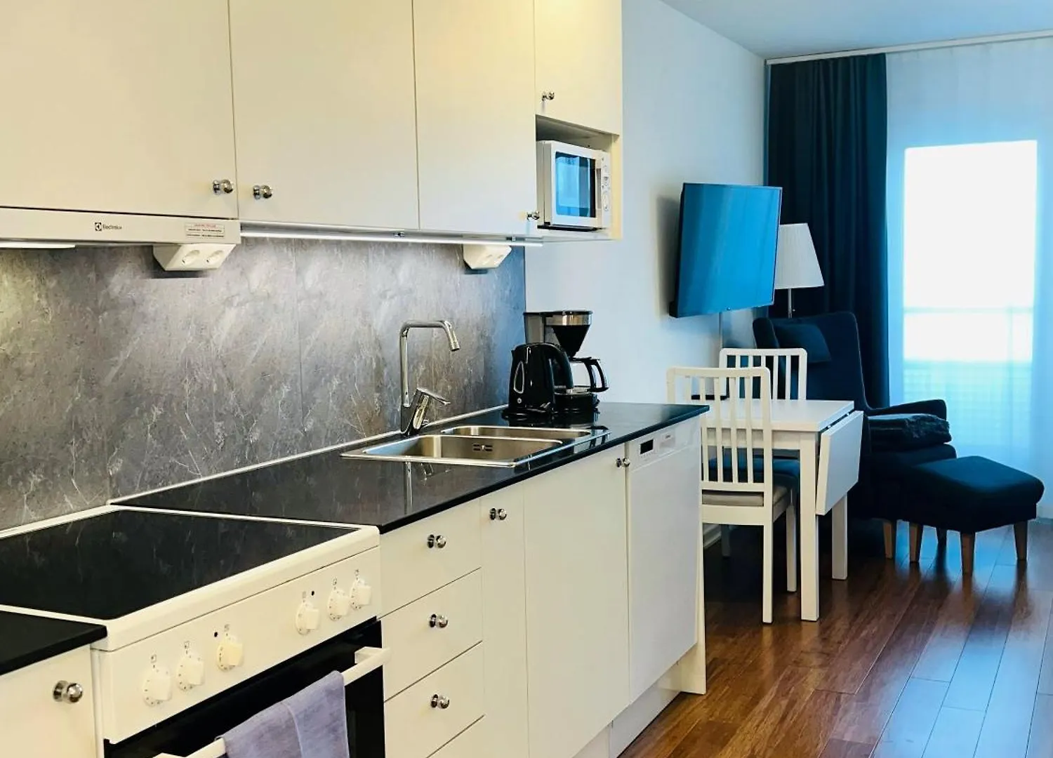 Continental Apartment Hotel Sollentuna 3*,